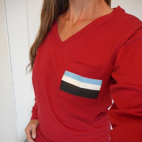 New VS PINK T-Shirt Red Graphic Sleeve Size Small - Picture 3 of 9